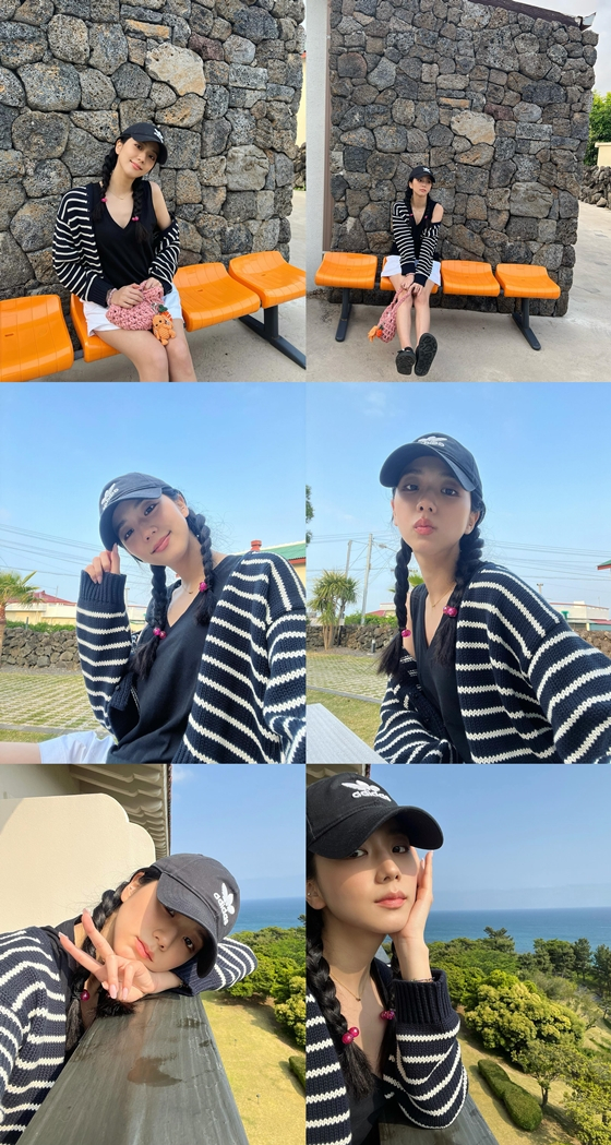 JiSoo posted an article on his instagram on the 10th, Jeju Island Girl and several photos.The photo showed JiSoo wearing a cardigan on his hat.In particular, JiSoo showed off his charm and richness with a colorful expression. He caught the attention of fans with a cute smile, a cute expression and a fresh smile.On the other hand, JiSoo, a member of BLACKPINK, proved its global popularity by exceeding 60 million Instagram followers on the 8th.
