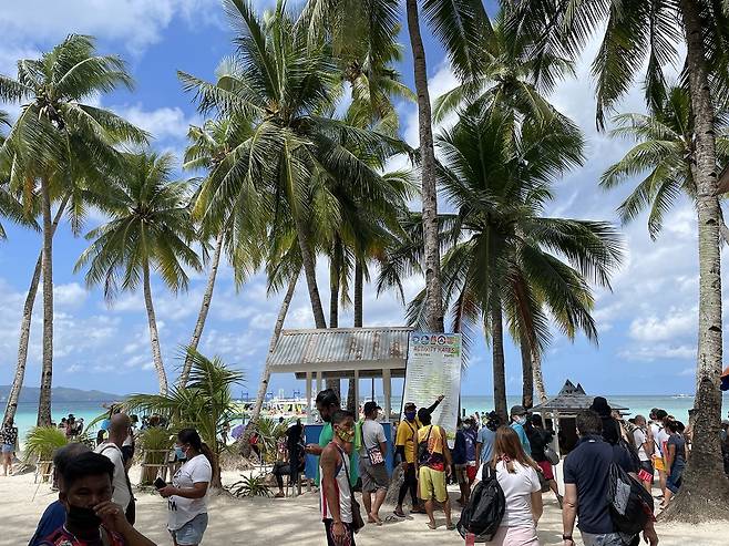 보라카이 화이트 비치. /사진= 강예신 여행+ 기자