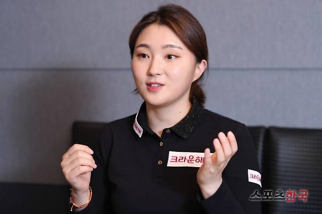 프로당구 선수 강지은이 10일 경기 부천시의 한 모처에서 스포츠한국과의 인터뷰를 하고 있다. ⓒ이혜영 기자 lhy@hankooki.com