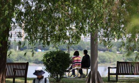 14일은 중국 북부지방에서 확장하는 고기압의 영향을 받아 전국이 대체로 맑을 것으로 예보됐다. ⓒ연합뉴스