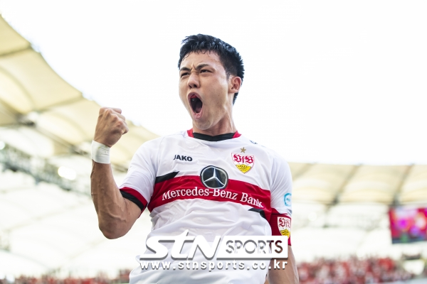 VfB 슈투트가르트 미드필더 엔도 와타루.