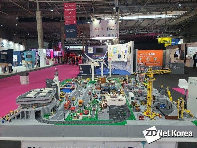 레고로 구현된 스마트시티. (사진=강준혁기자)