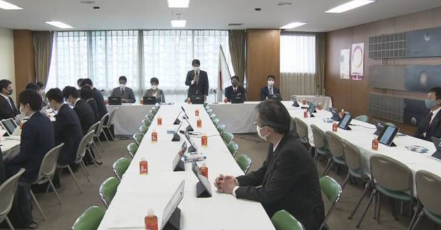 연립여당인 자민당, 공명당으로 구성된 여당 프로젝트팀(PT)이 고교생 AV 출연 강요 피해 확산 방지를 위한 회의를 하고 있다. NHK 홈페이지 캡처