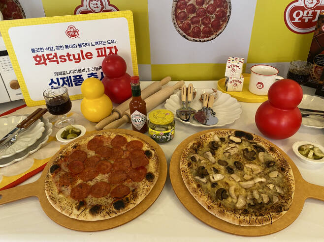 16일 오뚜기가 '화덕style 피자'를 론칭하고 신제품 2종을 선보였다. [이하린 기자]