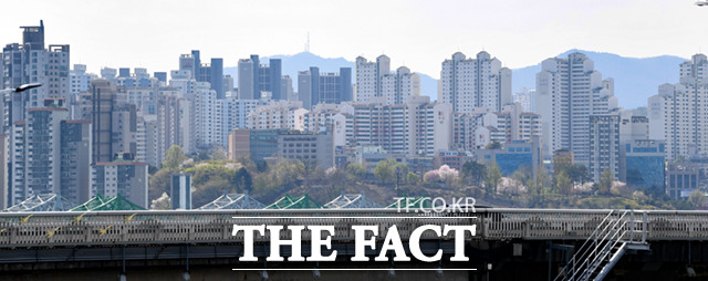 17일 한국부동산원에 따르면 3월 서울 아파트 매매 실거래가지수는 175.1로 전월 대비 1.4포인트 신장했다. /임세준 기자