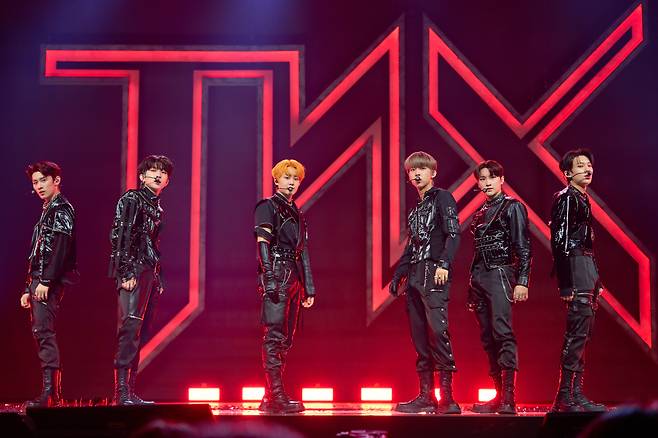 Rookie boy band TNX performs "Move," fronting its debut EP "Way Up," during the media showcase held in Seoul on May 17. (P Nation)