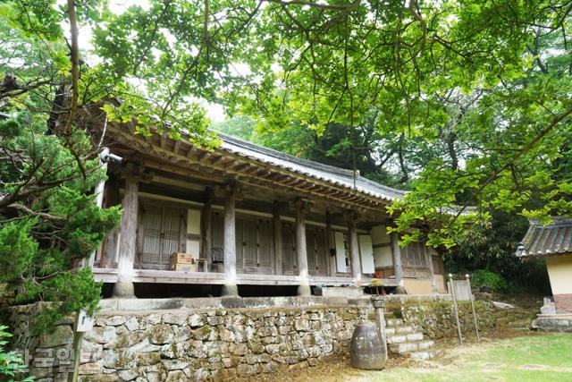 단아한 'ㅡ자' 형 구조의 무계고택. 170년 된 집이지만, 주인인 고씨 집안 내력은 고려시대로 거슬러 올라간다.