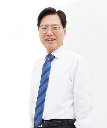 이삼걸 대표이사는 “강원도라는 천혜의 관광자원을 기반으로 다양한 볼거리‧즐길거리‧먹거리를 제공할 것”이라며 “앞으로도 국민의 몸과 마음을 치유하는 힐링공간의 역할을 다하겠다”고 밝혔다.