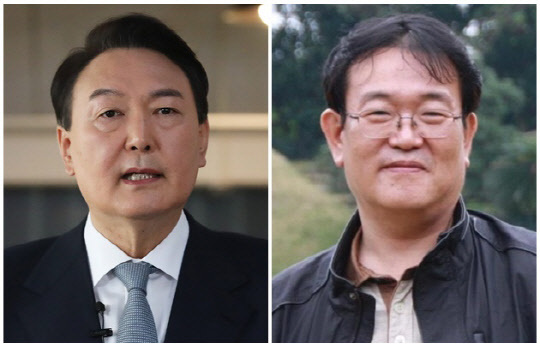 윤석열 대통령(왼쪽)과 역사학자 전우용씨. <연합뉴스>
