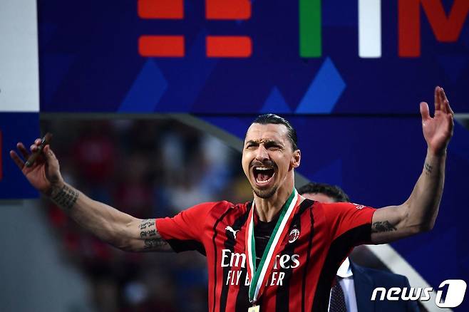 불혹을 넘긴 나이에도 AC밀란 우승에 힘을 보탠 즐라탄 이브라히모비치. © AFP=뉴스1