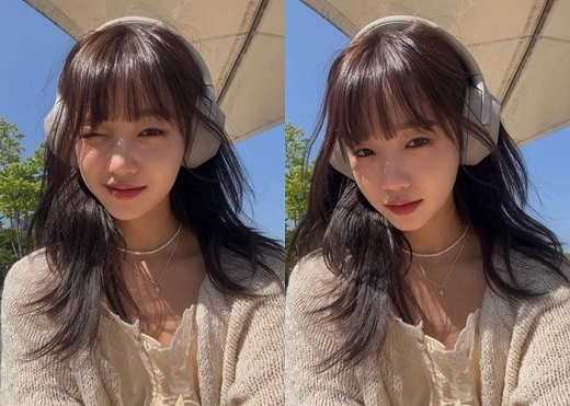 Girl group Weki Meki member Choi Yoo-jung, 23, has certified an extraordinary smallpox.Choi Yoo-jung posted several photos on the 23rd instagram saying, The day of the point is getting hotter! Starting from today, a new week ~ all of them are monthly yachting.Choi Yoo-jung, in the photo, stared at the front with her hair hanging long, and her small face attracted attention because of the optical illusion that her headphones looked huge.The netizens responded that they were pretty, cute, and beautiful.Meanwhile, Choi Yoo-jung participated in the new song Mugak Feature, a new song by the comedian Moon Se-yoon (40) released last month.