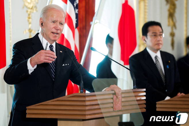 조 바이든 대통령과 기시다 후미오 일본 총리가 23일 공동 기자회견을 진행하고 있다. © 로이터=뉴스1 © News1 원태성