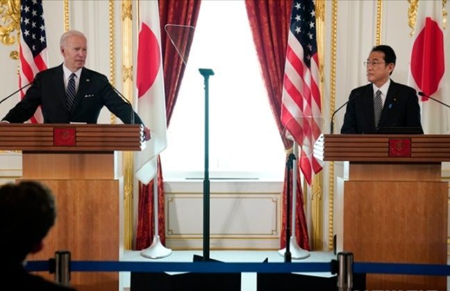 조 바이든 미국 대통령(왼쪽)과 기시다 후미오 일본 총리가 23일 미일정상회담 후 공동 기자회견을 가지고 있다. ⓒAP/뉴시스