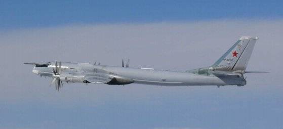 24일 KADIZ에 침입한 러시아의 전략폭격기 Tu-95. 사진 일본 방위성