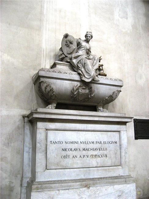 산타크로체 교회에 남아 있는 마키아벨리의 석관. 위키미디어 코먼스