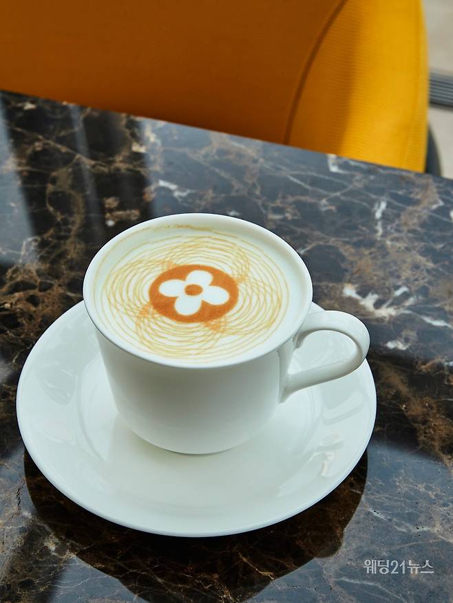 사진 : 오후 3시에서 5시 30분 만나볼 수 있는 티타임 메뉴