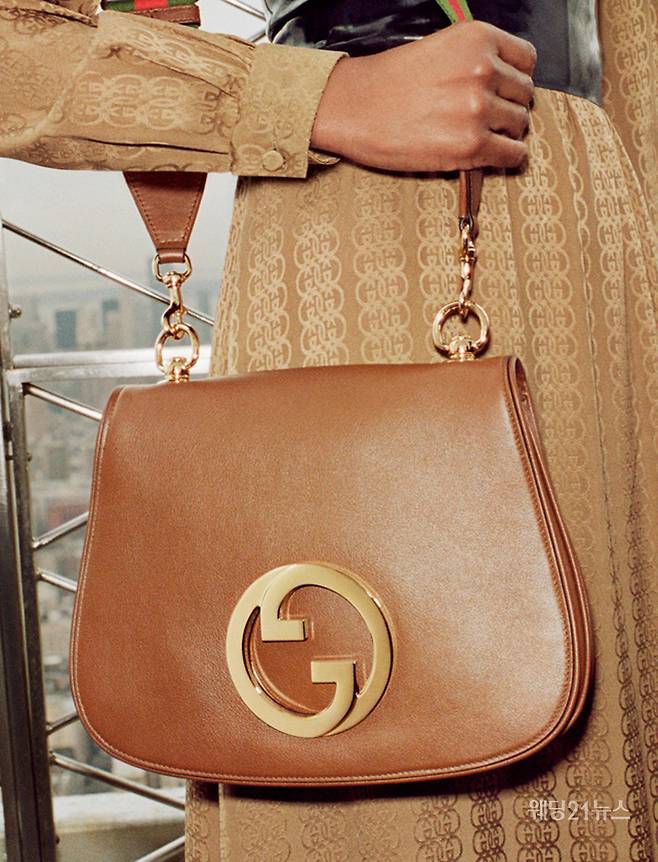사진 : 구찌(Gucci), 구찌 블론디(Gucci Blondie) 컬렉션 '핸드백 라인' 광고 캠페인 (사진제공 : 구찌)