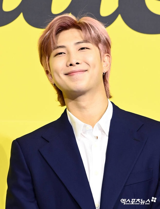 Group BTS leader RM expressed bitterness as the members began to expand their individual activities.RM posted a long article on the fan community platform BlaBlaBus on the 16th.Through the article, he said, When I saw the captures and articles that were sent, there were many stimulating and cross-sectional keywords such as dismantling, stopping activities, and declaring.I did not know this, and I did not prepare, but it is also bitter. RM said, It is a video dedicated to all the people who have been together for nine years, he said. There may be a reaction such as shaking and sounding outside.Which singer and fandom are not like that, but we have been going to Gong Yoo for an unusual time close to 10 years, so there is definitely a speciality between bulletproof and Amie. As the title of Yet To Come suggests, what we really wanted to say is that it is not the end of the day, he said. I think that I have been caught up in the scene and continued to spread again.The courage to be honest seems to always be angry with unnecessary Missunderstood. RM said, We are actually 2 and we are not talking about it.I just wanted to talk about 1 as 1 and to go to the song yo with courage and tears all the emotions in the process. He emphasized, All we said in the video. Finally, he said, I will try to show you a good picture, whether you are a team or an individual. Thank you.BTS said it will concentrate on individual activities for the time being by organizing one chapter of its Bulletproof Alcoholic Drink content, which was released on the official YouTube channel on the 14th.Since then, the expansion of the team activities has continued to be interpreted, and Big Hit Music has announced that it will start a new chapter that combines team activities and individual activities.I received the most since the debut since the broadcast and the contact.When I saw the captures and articles that you sent me, there were many stimulating and cross-sectional keywords such as dismantling, stopping activities, declaring ..I didnt know it, and I wasnt prepared, but its also bitter. I didnt want you to watch the crying and weaving broadcasts and leave your opinions.It was a video dedicated to all the amigos who have been together for nine years, as well as the irregular content format called Alcoholic drink, the symbolism of the date of June 13th, when the broadcast was broadcast.There may be reactions such as unusual shaking and full sound outside, but there is a certain speciality of bulletproof and amiman as we have been going for an unusual time of nearly 10 years without stopping.This emotion is a question I have received dozens of times in interviews, but it is hard and hard to say in a few words.It was a confession and confession to all the fans who have always sympathized with the speciality without any cost.As you can see from the video, as the title of Yet To Come suggests, what we really wanted to say was that it was never the end.I just want to capture the scene where I am burning and continue to spread again, so I think I have also been a bad person.The courage to be honest seems to always be angry with unnecessary Missunderstood.I want to say, were actually two, and were not talking about one, we just want to talk about one as one and to go through all the emotions in the process with courage and tears.Im sure that any of the people who know us will understand. Thats all we said in the video.Jungkook and Tae Hyung Lee also talked well with V-app, but we have always talked about the long-term future of BTS.I have never been in a quarrel, but I believe it is a poor trial and error that starts my social life at a young age in my 10s and 20s and matures as an adult.I am afraid that this article will be another excruciating or .. pouring oil on noise, but I will briefly tell you as the party who talked the most.Thank you to all those who watch the video, and who send good ones, love and energy from a distance or close, and I will try to show you a good picture, whether as a team or as an individual.Thank you.Photo: DB, Big Hit Music