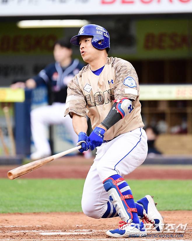 4일 대구 삼성라이온즈파크에서 KBO리그 삼성과 두산의 경기가 열렸다. 3회 1타점 적시타를 날리고 있는 강민호. 대구=송정헌 기자songs@sportschosun.com/2022.06.04/