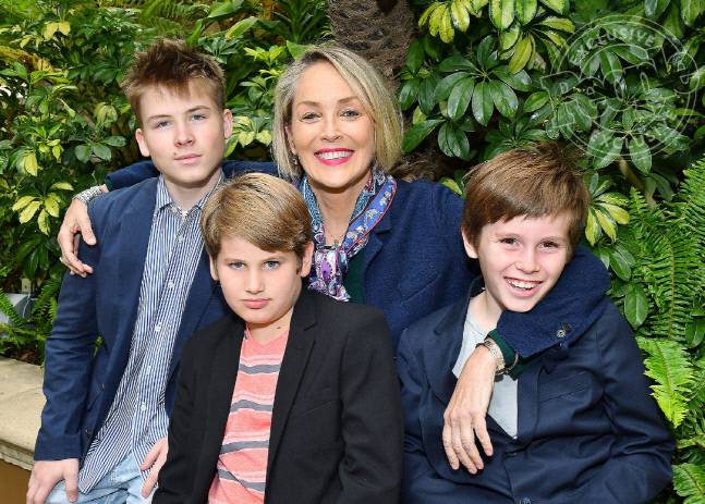 배우 샤론 스톤과 입양한 세 아들. 출처 | 피플
