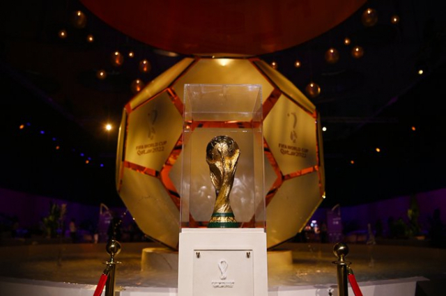 2022 카타르 월드컵 트로피. 출처=FIFA 공식 트위터
