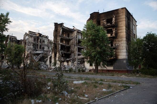 러시아군의 공격으로 파괴된 세베로도네츠크의 모습. 사진=TASS 연합뉴스
