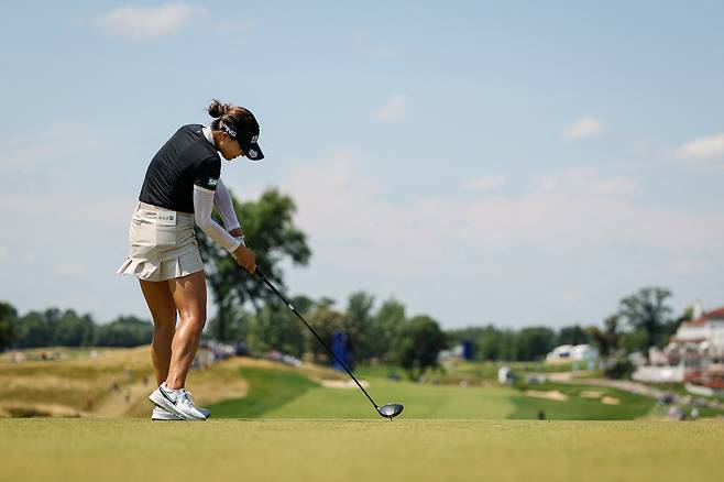 Jun 26, 2022; Bethesda, Maryland, USA; In Gee Chun plays her shot from the 15th tee during the final round of the KPMG Women's PGA Championship golf tournament at Congressional Country Club. Mandatory Credit: Scott Taetsch-USA TODAY Sports







<저작권자(c) 연합뉴스, 무단 전재-재배포 금지>