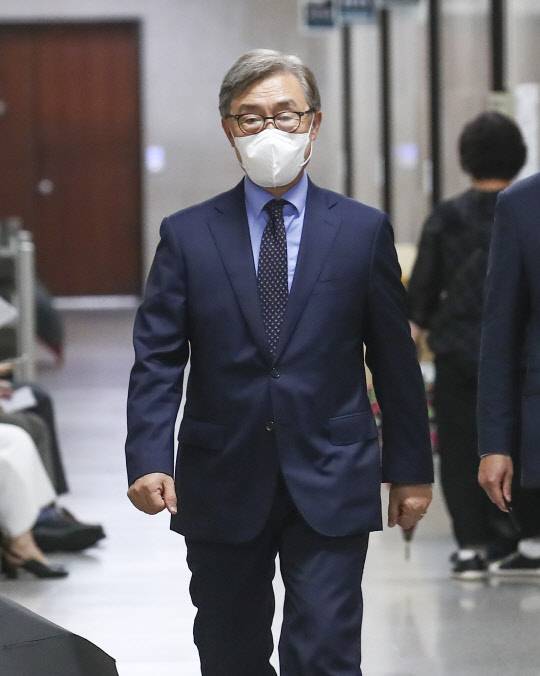 최재형 국민의힘 혁신위원장이 지난 6월27일 오후 서울 여의도 국회 본관에서 열린 혁신위원회 제1차 전체회의에 참석하고 있다.<국회사진기자단·연합뉴스>