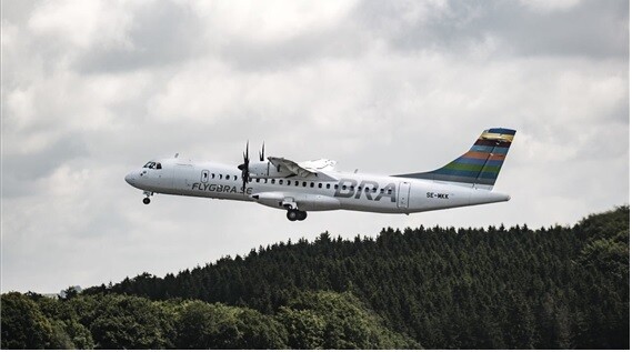스웨덴 지역항공사인 브라텐스(BRA)의 ATR72-600 항공기가 지난 21일 바이오연료로 개발된 ‘지속가능한 항공연료’(SAF)만으로 상업비행 하는 데 성공했다. ATR(프랑스·이탈리아 항공기 제조사) 제공
