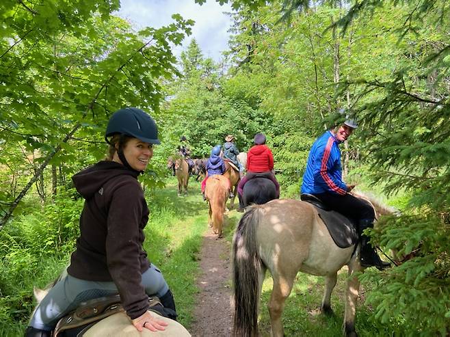 유럽, 미국 등 승마 선진국에서는 지역의 자연, 역사 자원을 활용한 다양한 외승 프로그램들이 많다. ⓒ김지나