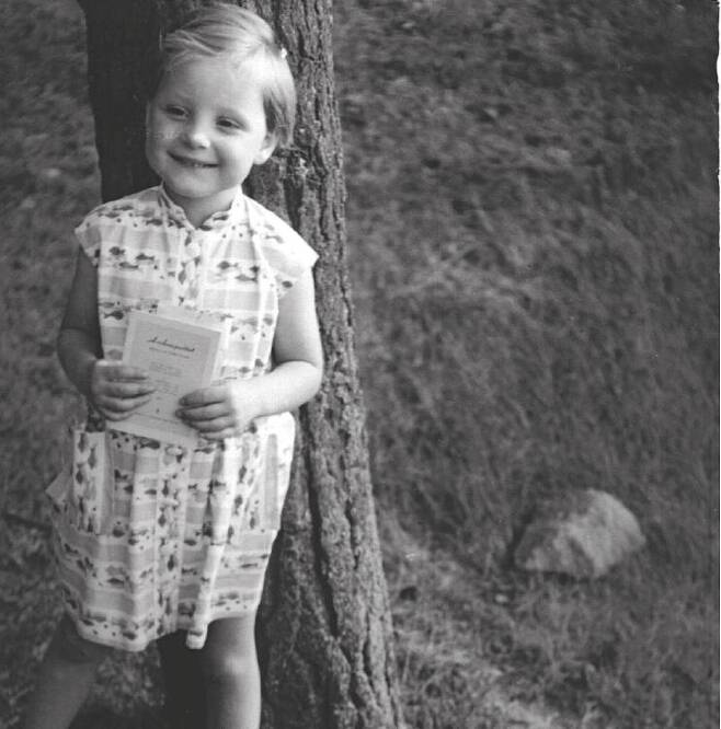 여섯 살 때인 1960년의 앙겔라 메르켈의 모습.［한길사 제공. 재판매 및 DB 금지］
