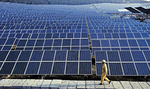 한화솔라원의 태양광 모듈이 사용된 중국 쉬저우에 있는 태양광 발전소 전경.