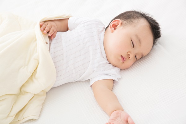 첫째 아이 때 올바른 수면 양육법이 둘째 아이에게도 긍정적 효과를 불러일으킨다./사진=게티이미지뱅크