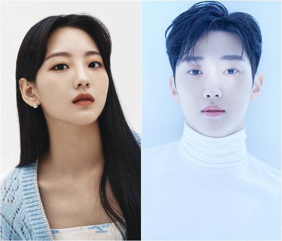 조이현 진영(왼쪽부터)