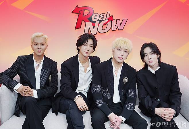 Group WINNER (WINNER) Seung-Hoon Lee has revealed that he can call Evil community (AKMU) Lee Chan-hyuk, who is four years younger than him, his brother.Singer WINNER (Kang Seung-yoon, Kim Jin-woo, Song Min-ho, and Seung-Hoon Lee) appeared on KBS Cool FM radio Lee Gi-kwangs Song Plaza broadcast on the 12th.On the day of the broadcast, WINNER members conducted a balance game.Asked who would be called the older brother, Song Min-ho or Lee Chan-hyuk, Kang Seung-yoon said: I will choose Song Min-ho.In fact, Song Min-ho is my brother, he said. I can call him brother because (Song Min-ho) was born 10 months earlier than me. But for Lee Chan-hyuk, I dont want to call him brother, Kang Seung-yoon said adamantly.So, Seung-Hoon Lee said, (Kang Seung-yoon) overlooks Lee Chan-hyuk is Landlord.So I can call Lee Chan-hyuk my brother. However, Kang Seung-yoon said, I do not want to call it more brother because I hear that Lee Chan-hyuk is Landlord. He laughed, saying, I am so self-esteemed.Meanwhile, Seung-Hoon Lee was born in 1992, Kang Seung-yoon was born in 1994, and Lee Chan-hyuk was born in 1996.Lee Chan-hyuk bought a building in Seogyo-dong, Mapo-gu, Seoul for about 4.7 billion won in 2020 and became a Landlord in his 20s.