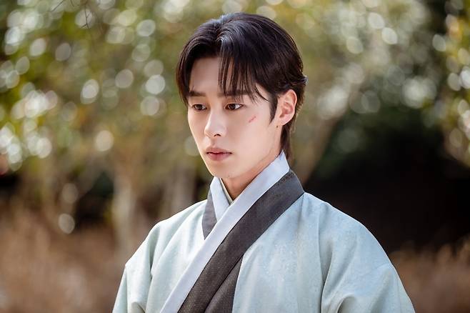 ‘장욱’을 연기한 배우 이재욱 | tvN 환혼 제공