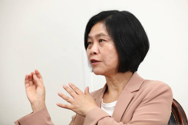 강민정 더불어민주당 의원이 2020년 5월 여의도 당사에서 시사저널과 인터뷰를 하고 있다. ⓒ시사저널 박은숙
