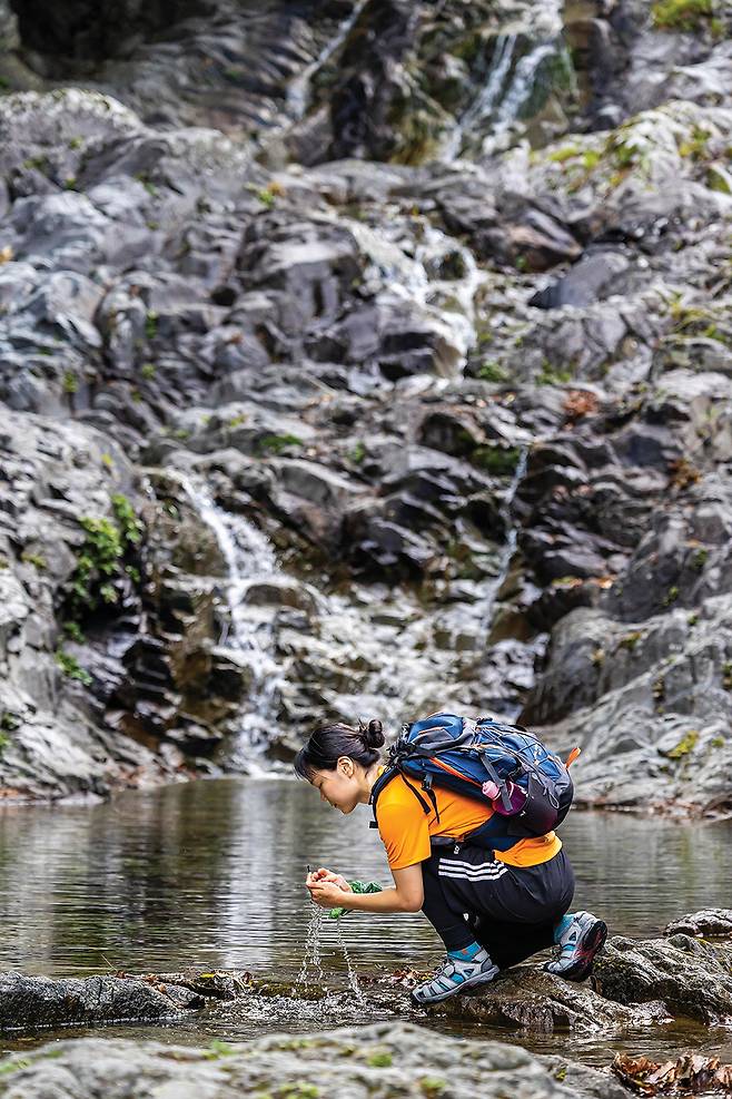 시원하고 맑은 물 덕분에 산행이 쾌적했다.