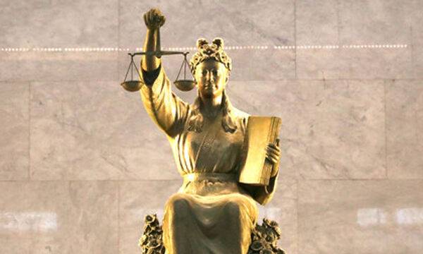 서울 서초구 대법원에 있는 정의의 여신상. 뉴시스