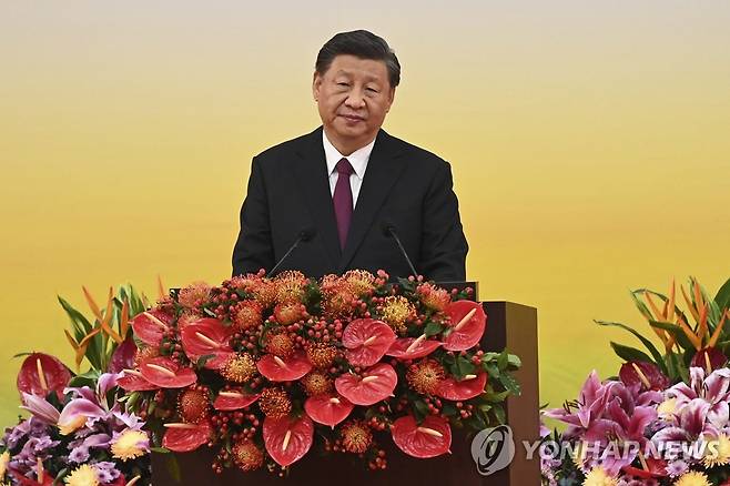 (AP=연합뉴스) 지난달 1일 홍콩 주권 반환 25주년 기념식에서 연설하는 시진핑 중국 국가주석. 2022.8.4.