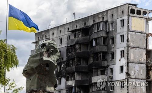 러시아 폭격 받은 우크라이나 보로디안카 시내 건물 [연합뉴스 자료사진. 재판매 및 DB 금지]
