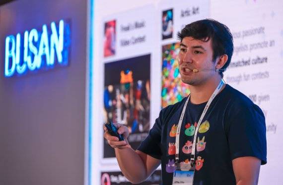 제프리 저린 엑시인피니티 공동설립자가 지난 9일 코리아블록체인위크 2022(KBW 2022) 메인 컨퍼런스 'KBW2022:IMPACT'에서 강연을 하고 있다.