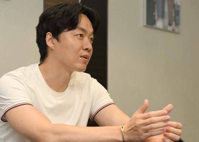 조용민 머스트잇 대표가 4일 서울 강남구 압구정동 머스트잇 본사에서 CJ ENM의 투자 유치 결정의 배경을 설명하고 있다. 왕태석 선임기자