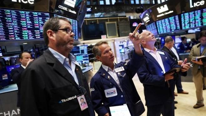 뉴욕증권거래소의 트레이더들. / 사진=연합뉴스