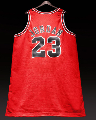 1998년 NBA파이널에서 마이클 조던이 착용한 유니폼. [사진 = 연합뉴스]