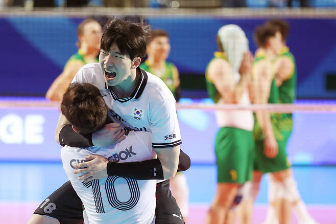 한국 남자배구 대표팀이 호주에 승리하며 2022 아시아배구연맹(AVC)컵 준결승에 진출했다. (연합뉴스)