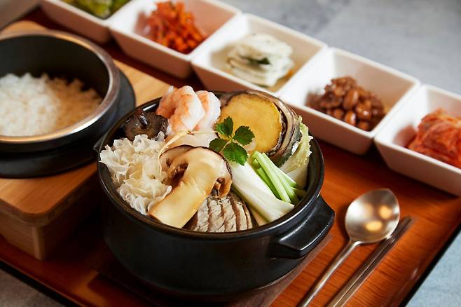 사진 : 레트로아(Les Trois), 효종갱 반상