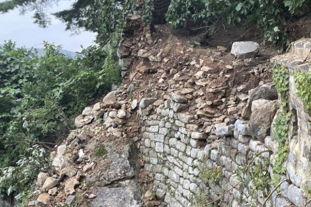 남한산성 성벽 일부가 무너진 모습. 문화재청 제공