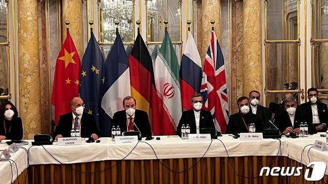 이란 핵 합의(JCPOA) 복원 로드맵 마련을 위해 지난 4월부터 오스트리아 빈에서 열리고 있는 회담의 7차 협상이 2021년 12월3일 진행된 모습, ⓒ 로이터=뉴스1 ⓒ News1 최서윤 기자