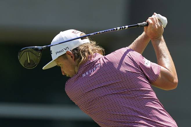 캐머런 스미스가 지난 15일 미국 테네시주 멤피스의 TPC 사우스 윈드에서 열린 PGA 투어 페덱스 세인트주드 챔피언십 최종라운드 6번홀에서 티샷을 날리고 있다. 멤피스 | AP연합뉴스
